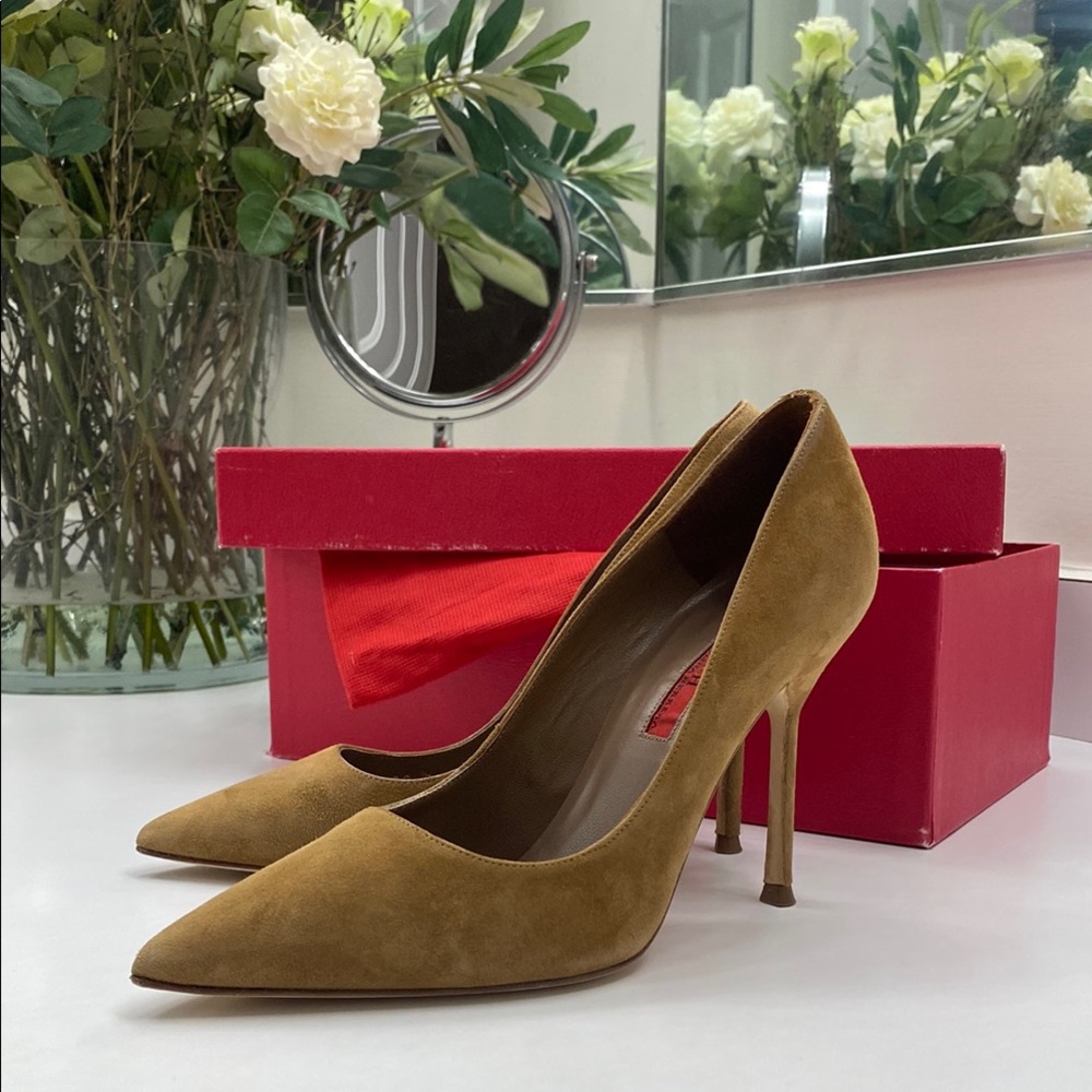 Carolina Herrera Camel Suede Heels